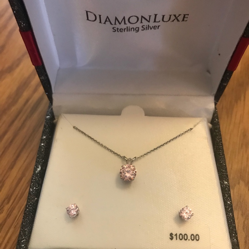 New earring/necklace set